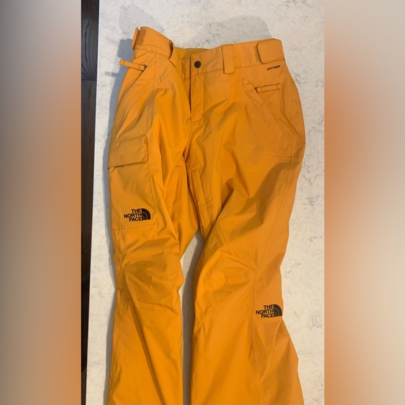 The North Face Women’s freedom insulated pant - Picture 3 of 6